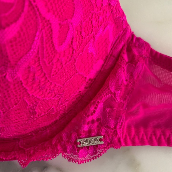 VS PINK Lace Push Up Bra - Picture 3 of 3
